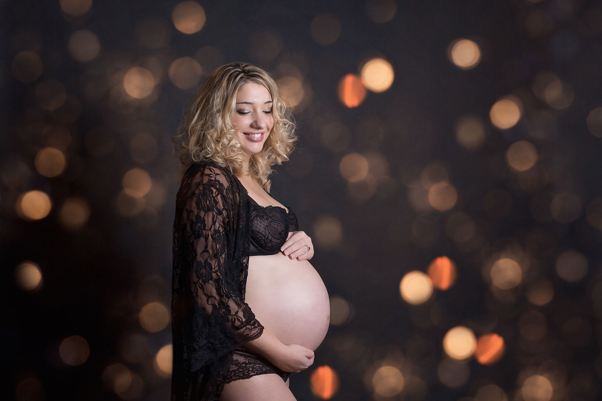 photo professionnelle de grossesse studio en Alsace