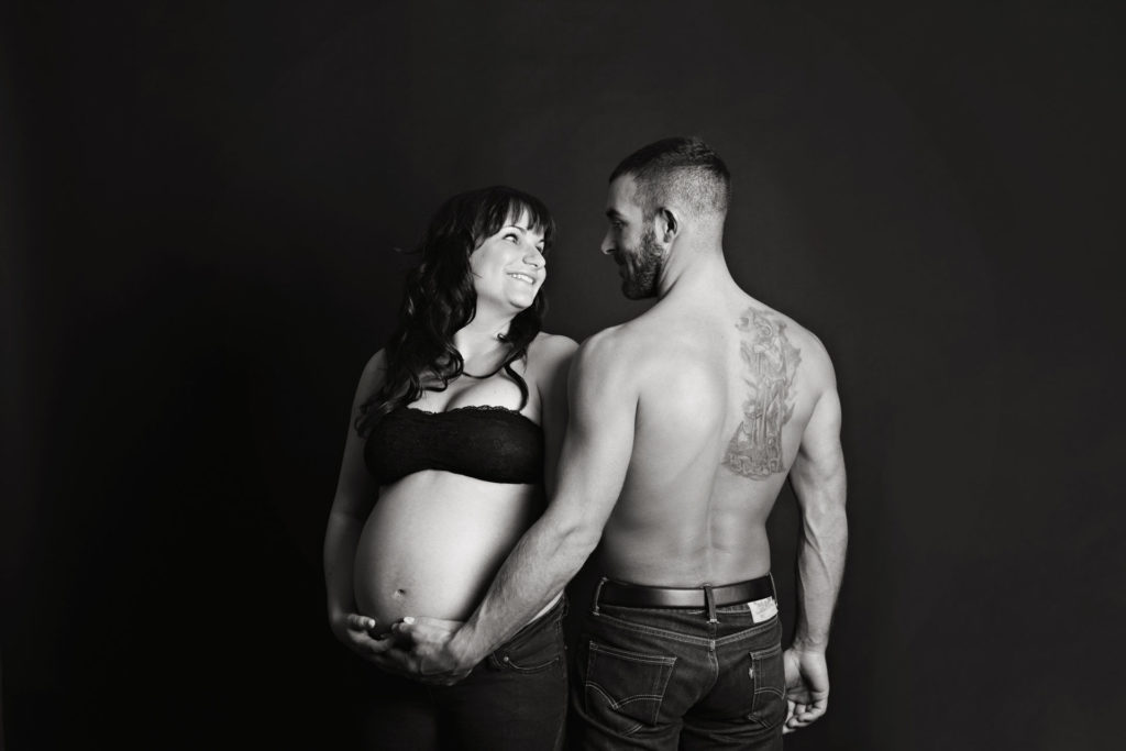 photographe de grossesse studio dans les Vosges